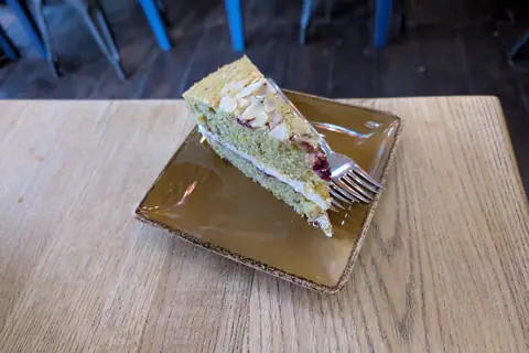 La Patisserie photo 2