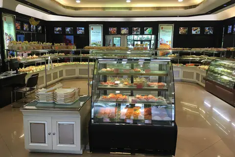 La Patisserie photo 3
